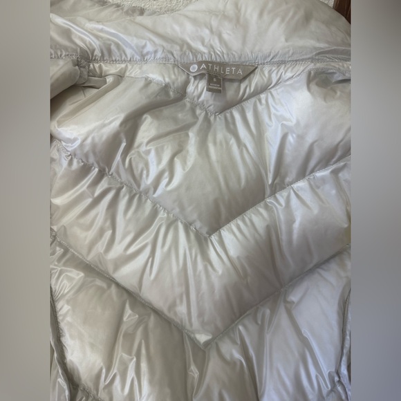 Athleta Goose Down Puffer Vest – White / Pearl – Women’s Small - Picture 7 of 8